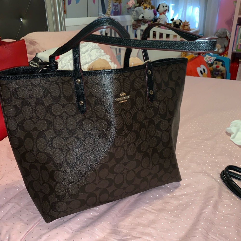Signature City Tote Coach